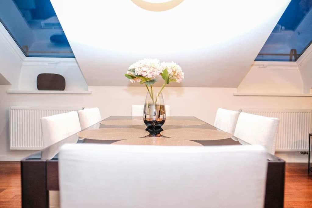 #Stayhere - Spacious Luxury Town Hall 3Bdr Apartment Вильнюс Экстерьер фото